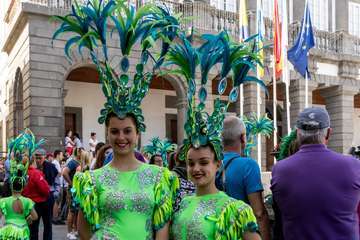 El Carnaval 'okupa' las calles del casco antiguo de la capital (Foto José Francisco Fernández Belda)